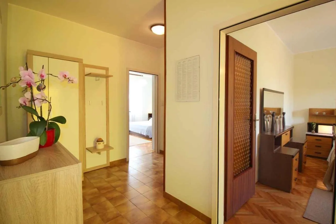 Apartment In Funtana - Istrien 42191
