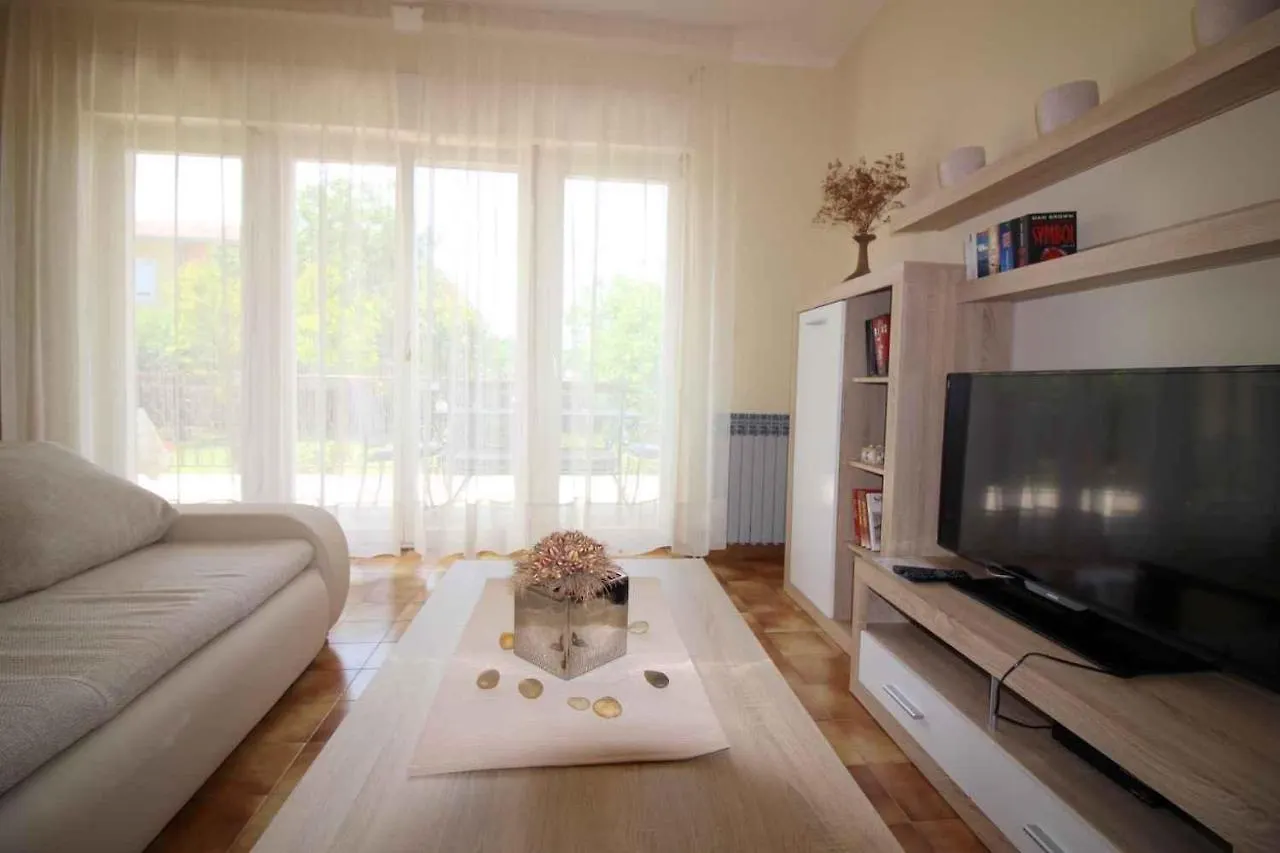 Apartment In Funtana - Istrien 42191 Croatia