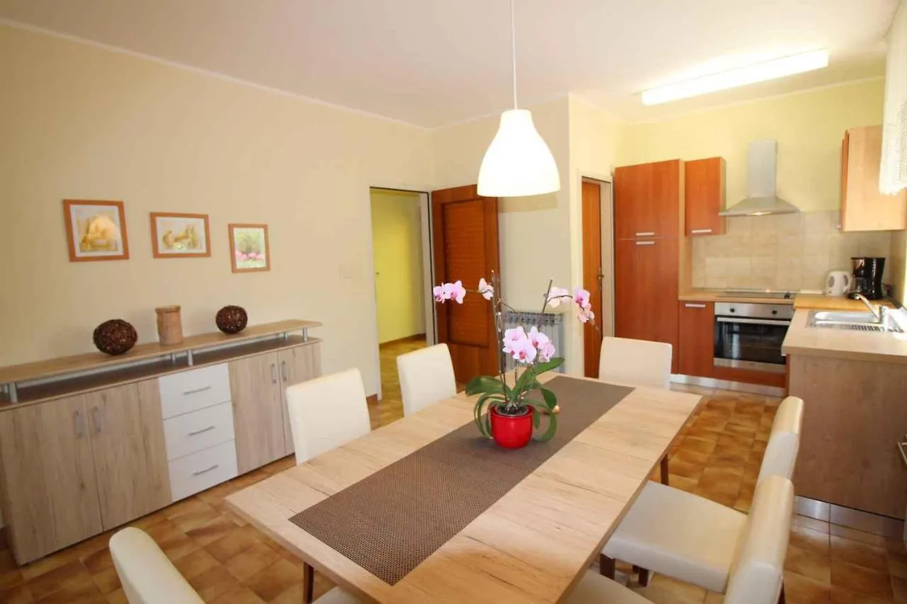 Apartment In Funtana - Istrien 42191 Croatia